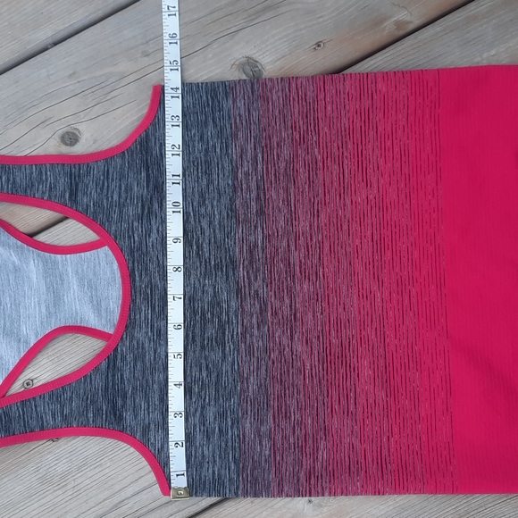 Workout tank - Picture 5 of 7